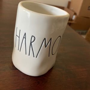 Rae Dunn HARMONY mug EUC